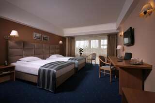 Отель Reghina Blue Hotel Тимишоара Двухместный номер с 2 отдельными кроватями-1
